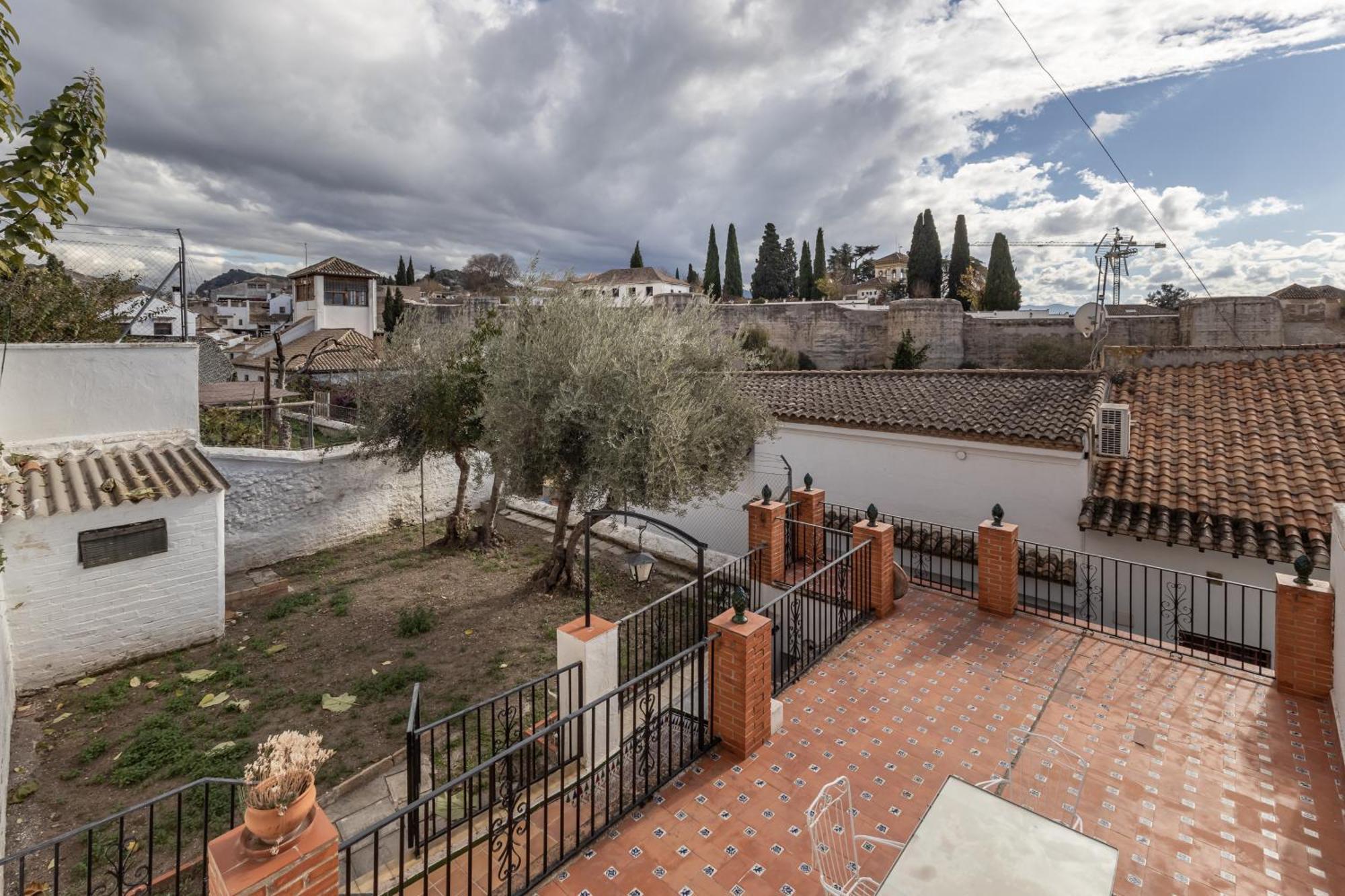 Carmen de la Sultana una planta entera Granada Exterior foto