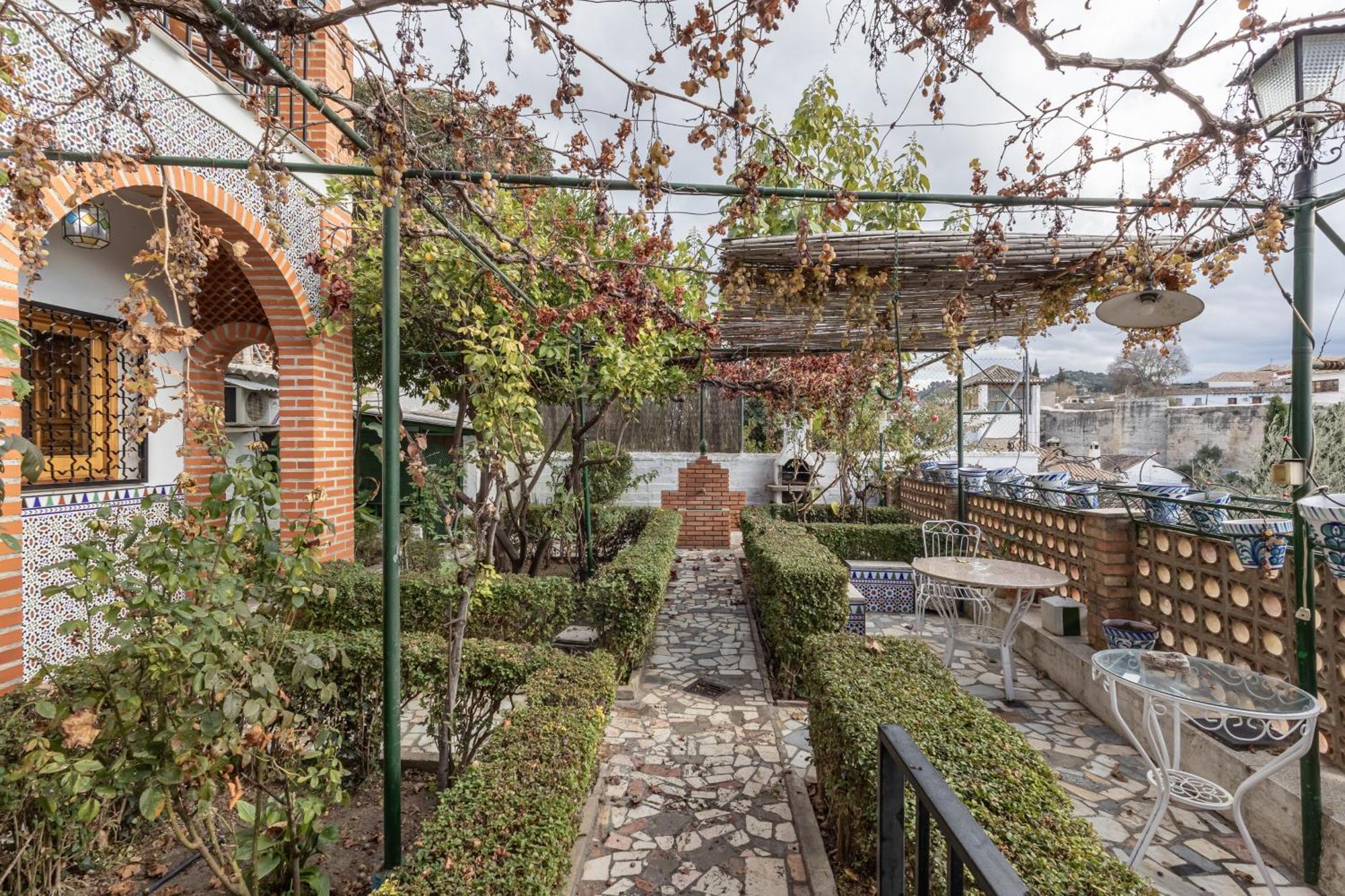 Carmen de la Sultana una planta entera Granada Exterior foto
